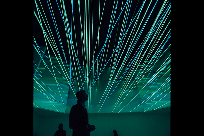 Lucio Fontana, Fonti di energia-soffitto di neon per Italia '61, Torino